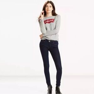 Levi’s 535 Supper Skinny Stretch Jeans NWT (size 27)